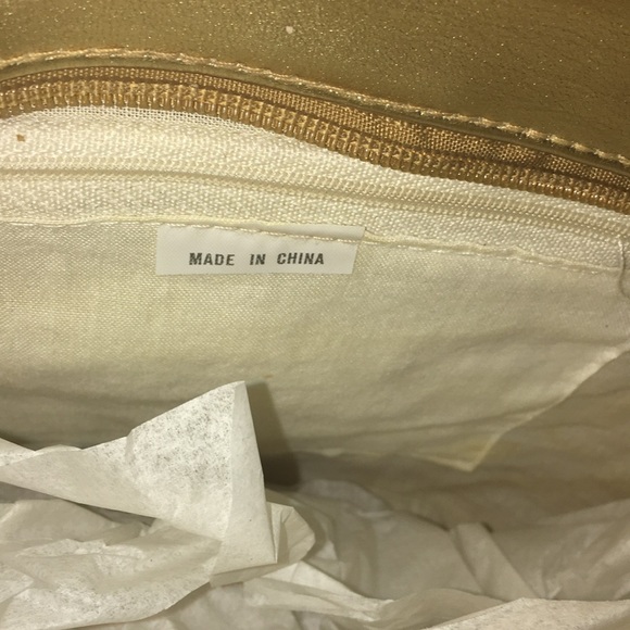 Women’s Gold Straw Shoulder Bag - Picture 5 of 7